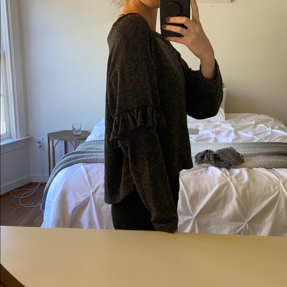 Zara Ruffle Sleeve Sweater - Picture 3 of 4